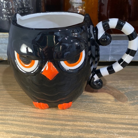 Boston Warehouse Halloween Owl Mug - Picture 1 of 9